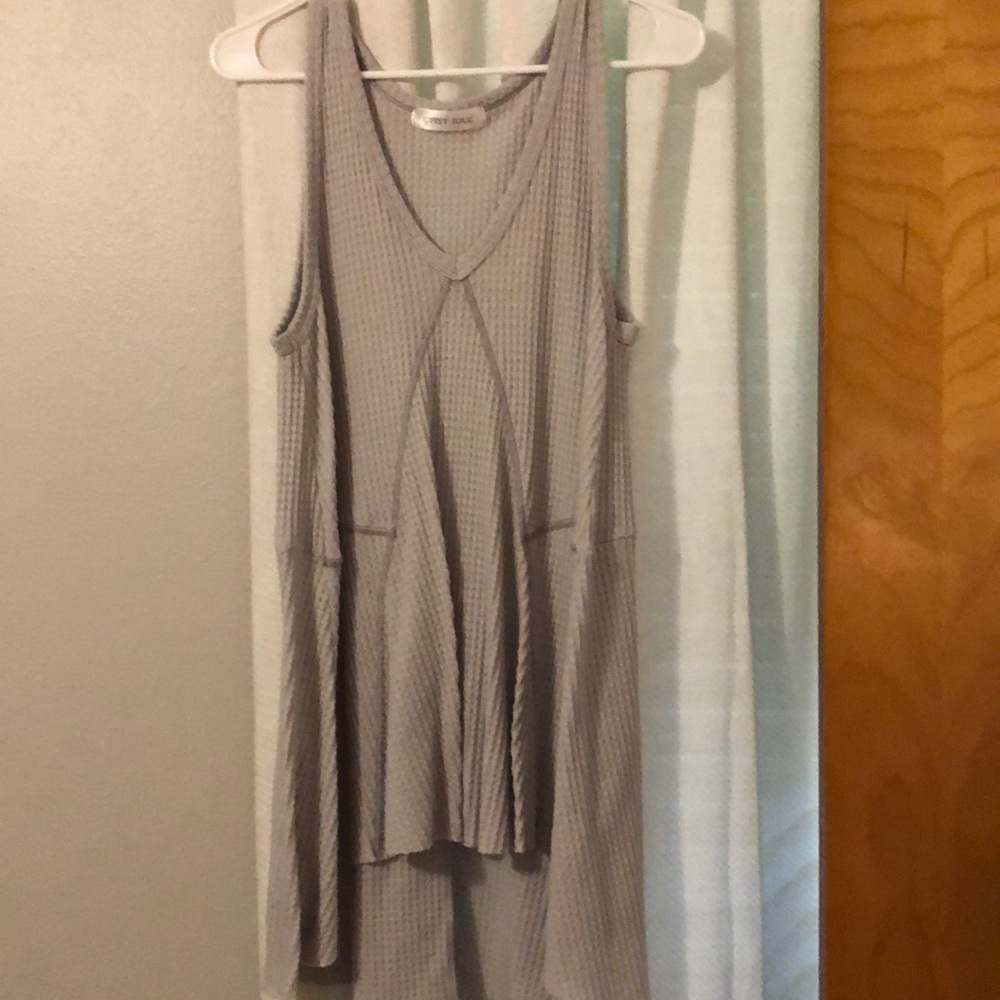 high low v neck tank